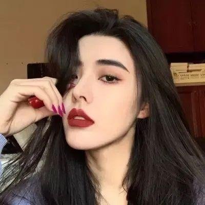 姐姐，过来给我亲亲